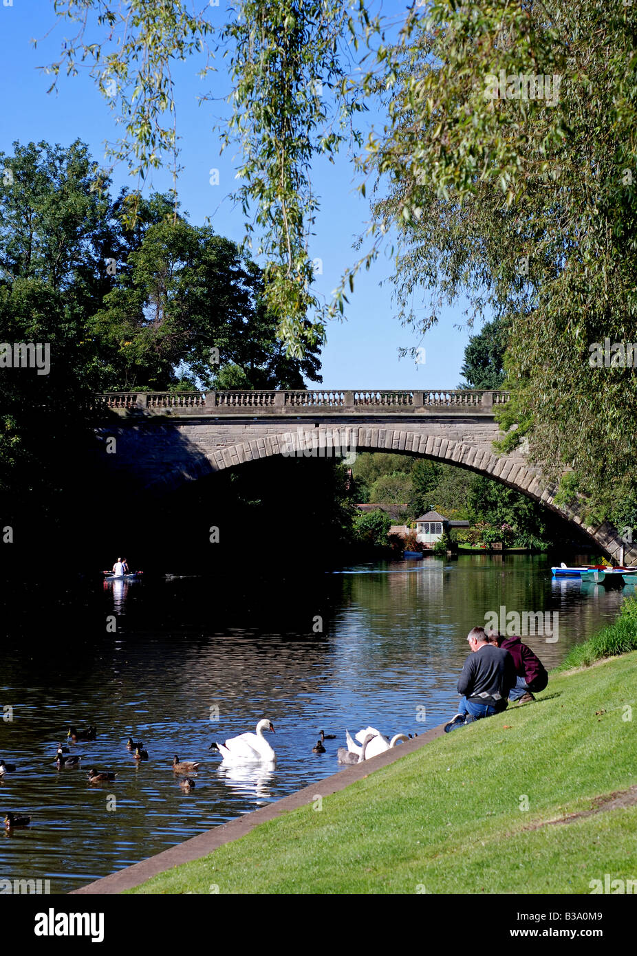 Banbury Road bridge and River Avon, Warwick, Warwickshire, England, UK Stock Photo