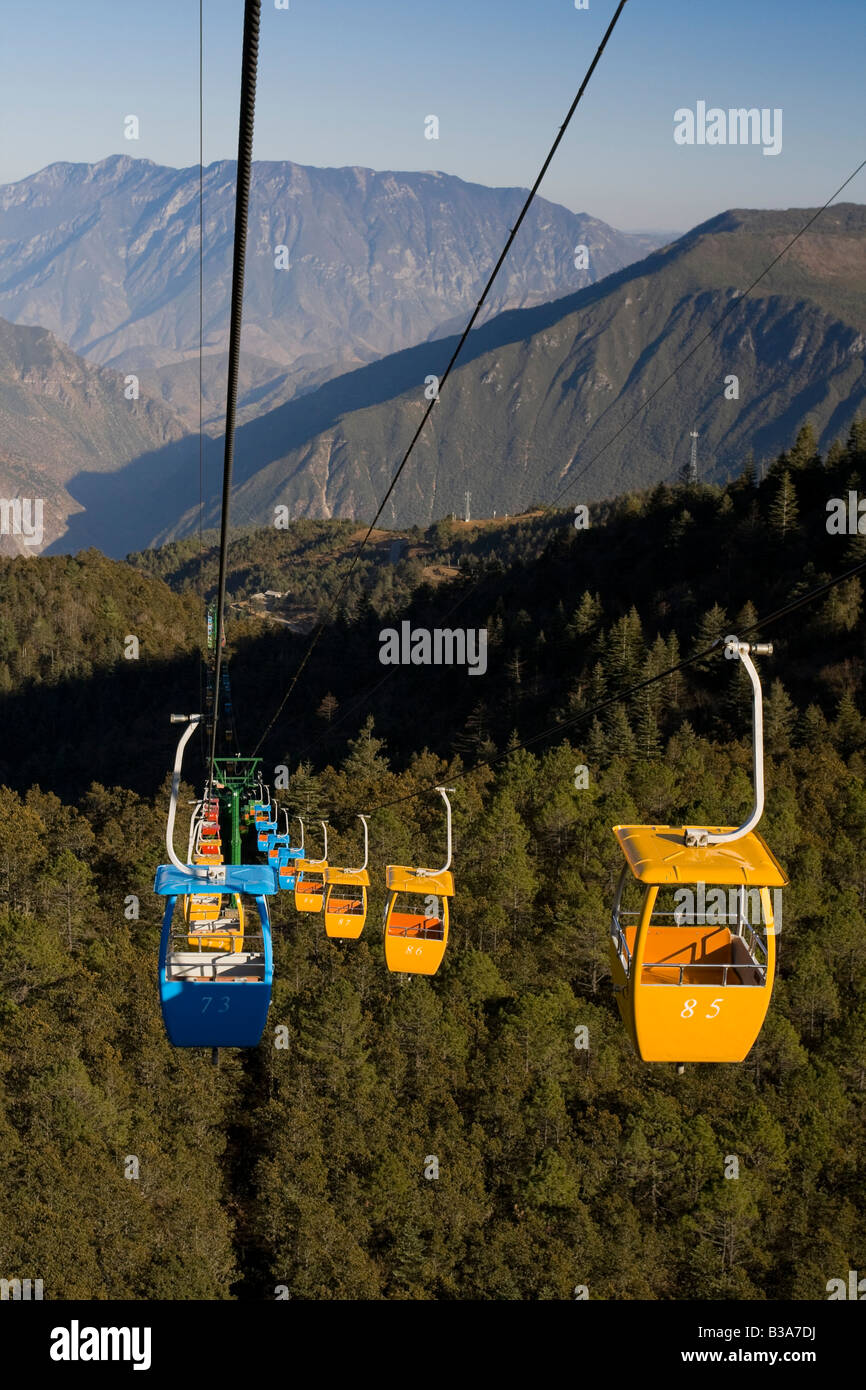 Jade dragon snow mountain cable car hires stock photography and images