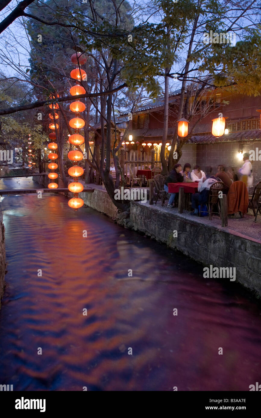 Old town lijiang yunnan province hi-res stock photography and images ...