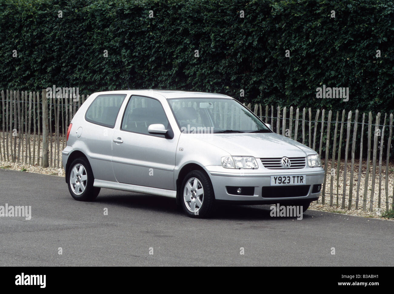 Volkswagen polo 2001 hi-res stock photography and images - Alamy