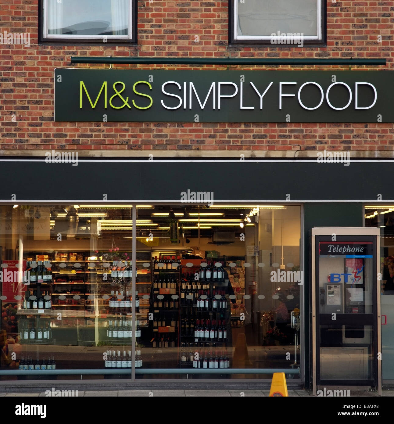 M S Simply Food Shop In Petersfield Hampshire England Uk Stock Photo Alamy