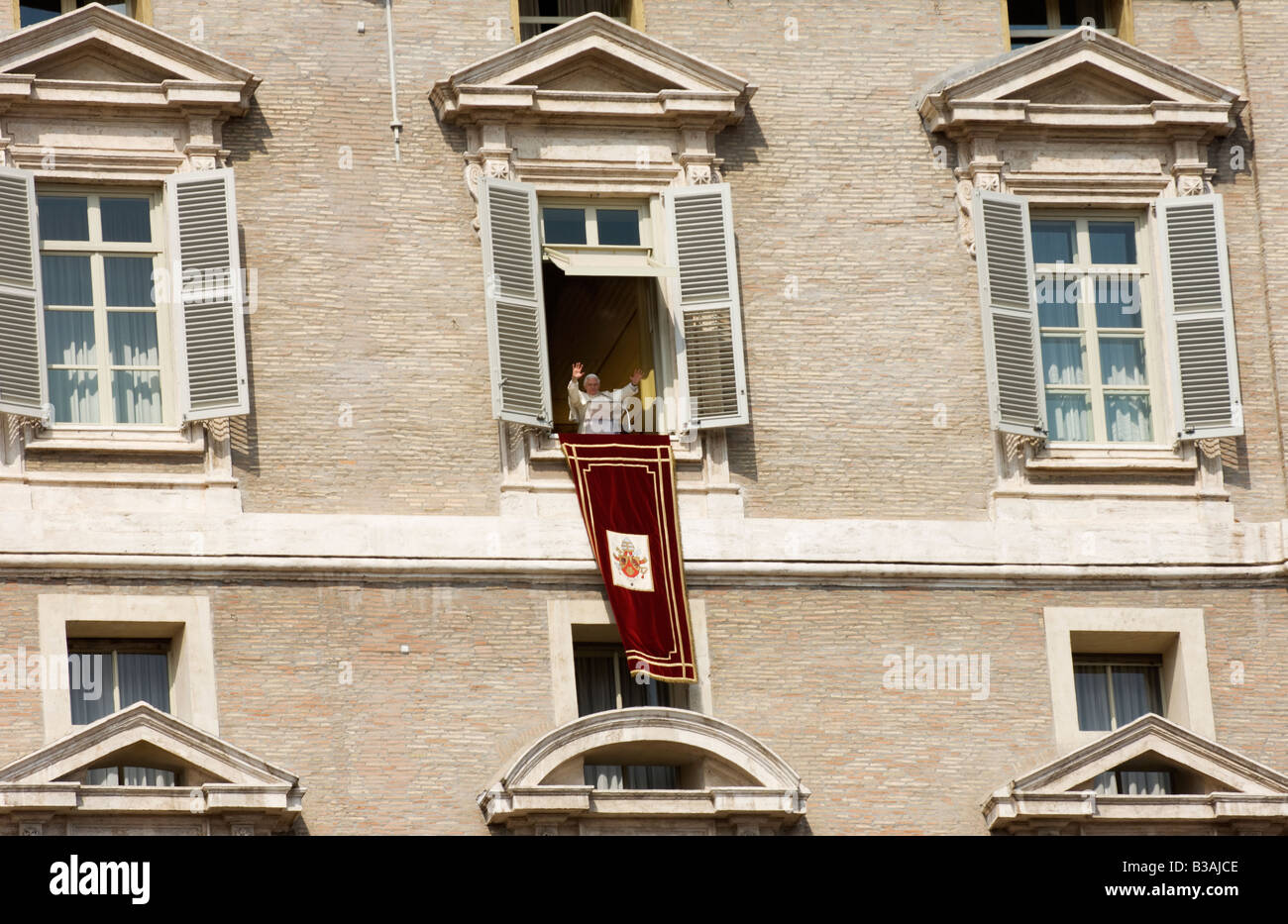 Pope window vatican hi-res stock photography and images - Alamy