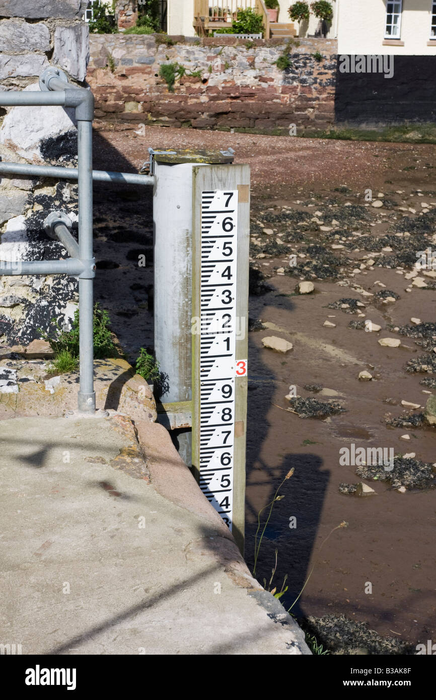 River height marker hires stock photography and images Alamy