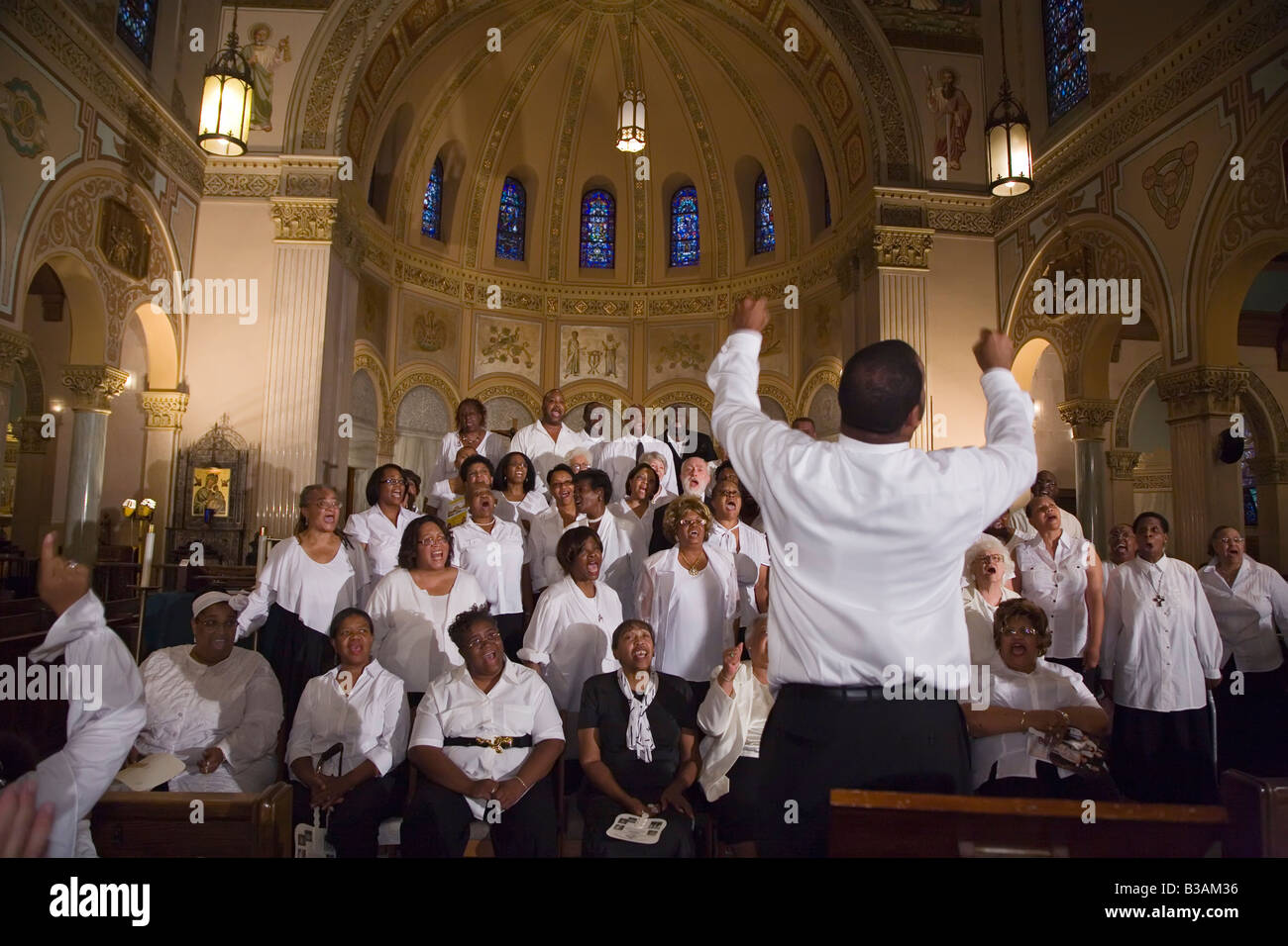 Gospel choir singing church hires stock photography and images Alamy