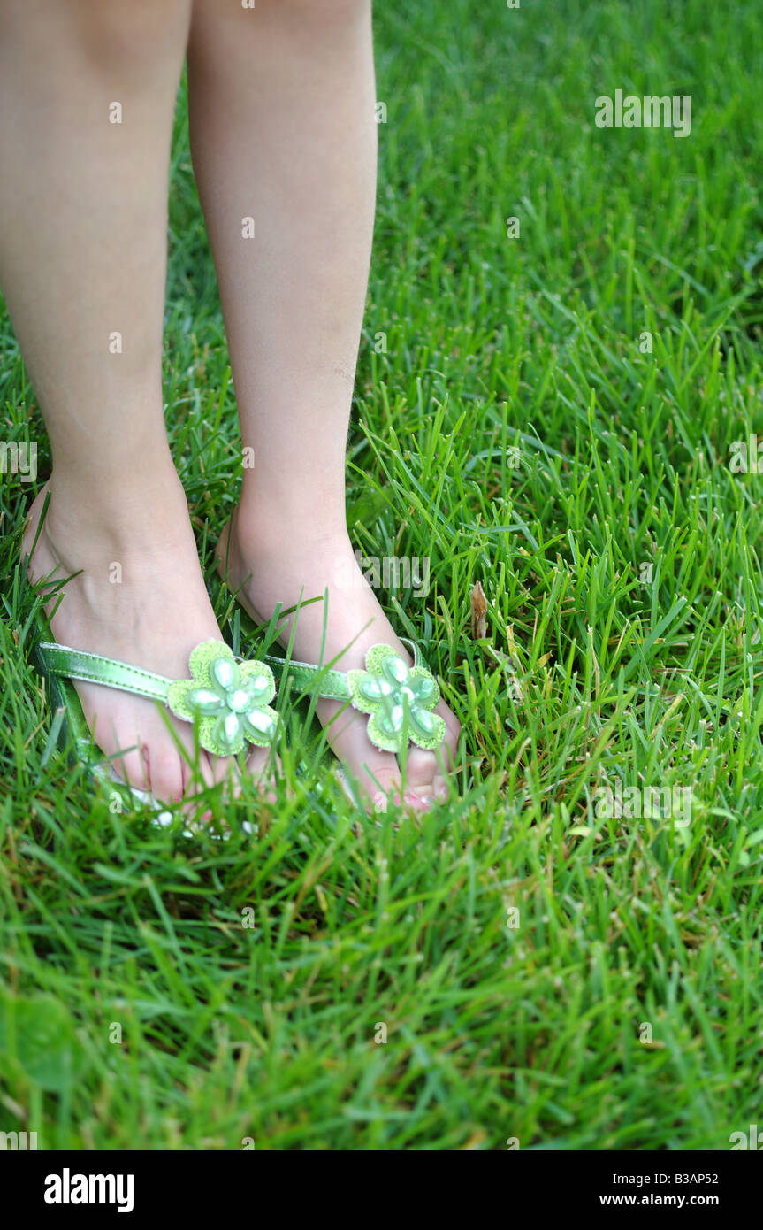 flip flops for little girls