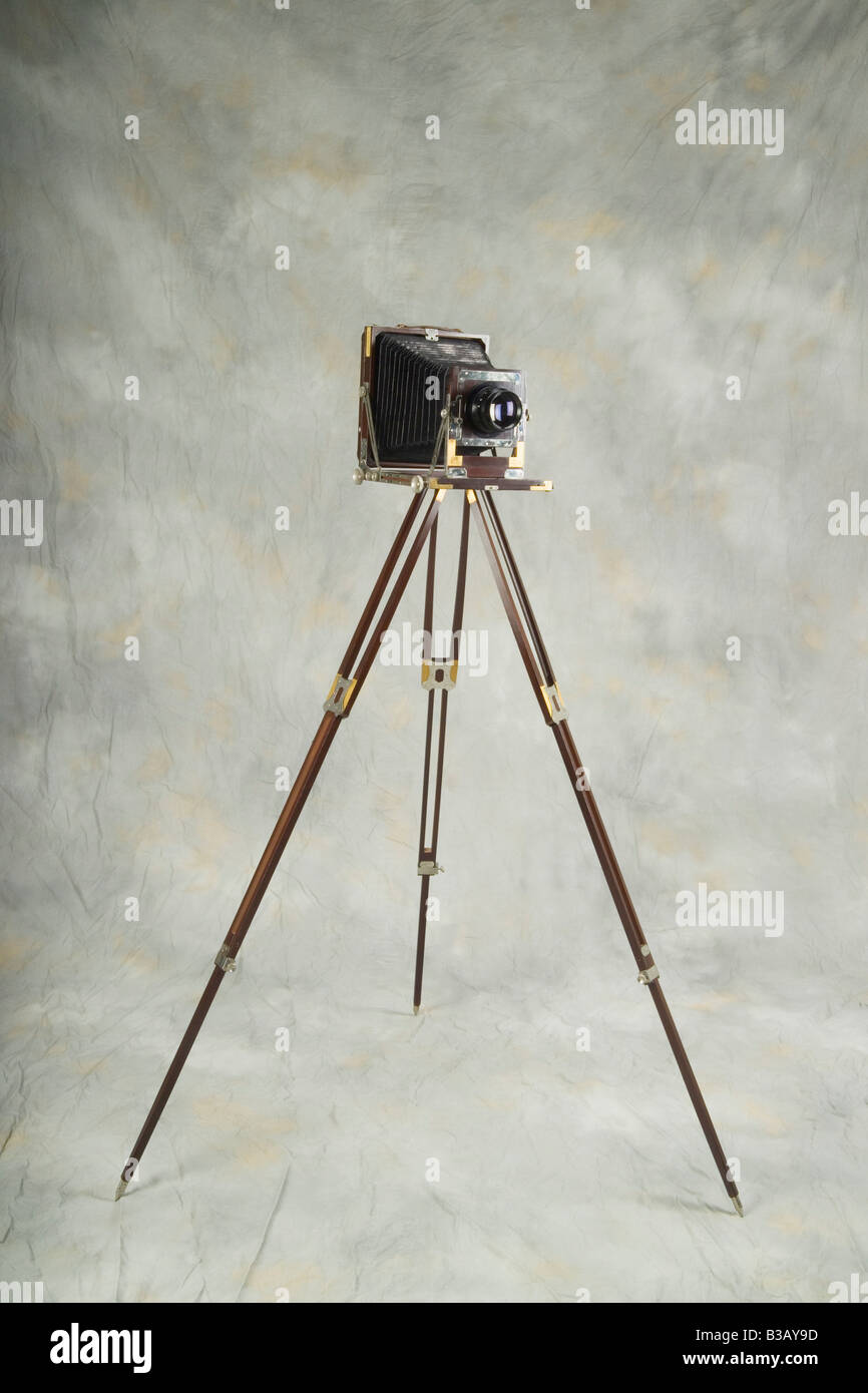 Antique tripod hires stock photography and images Alamy