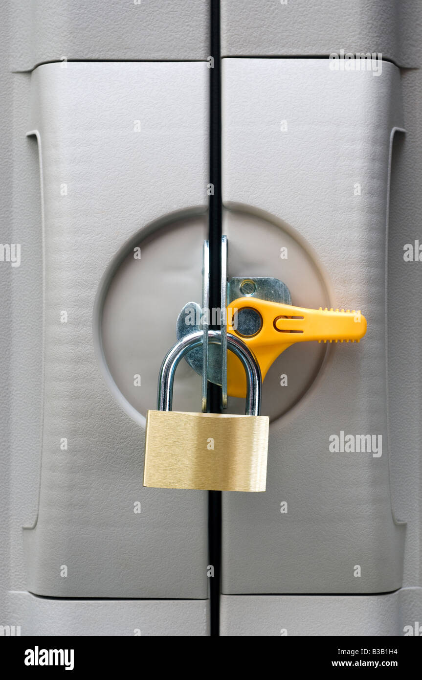 Shed Lock Stock Photos & Shed Lock Stock Images Alamy