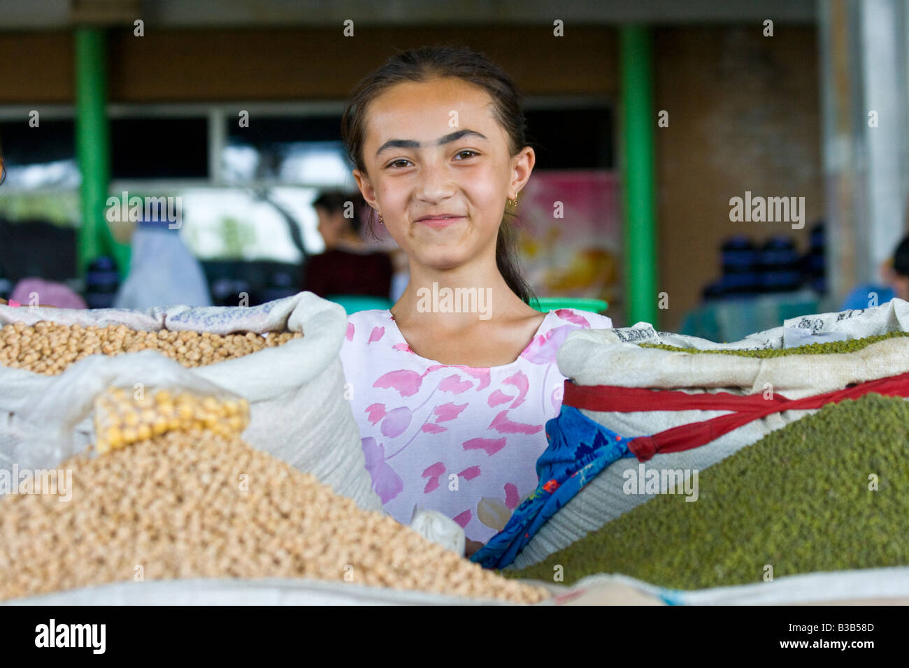 Uzbek Girl in the Siab Market in Samarkand Uzbekistan Stock Photo - Alamy