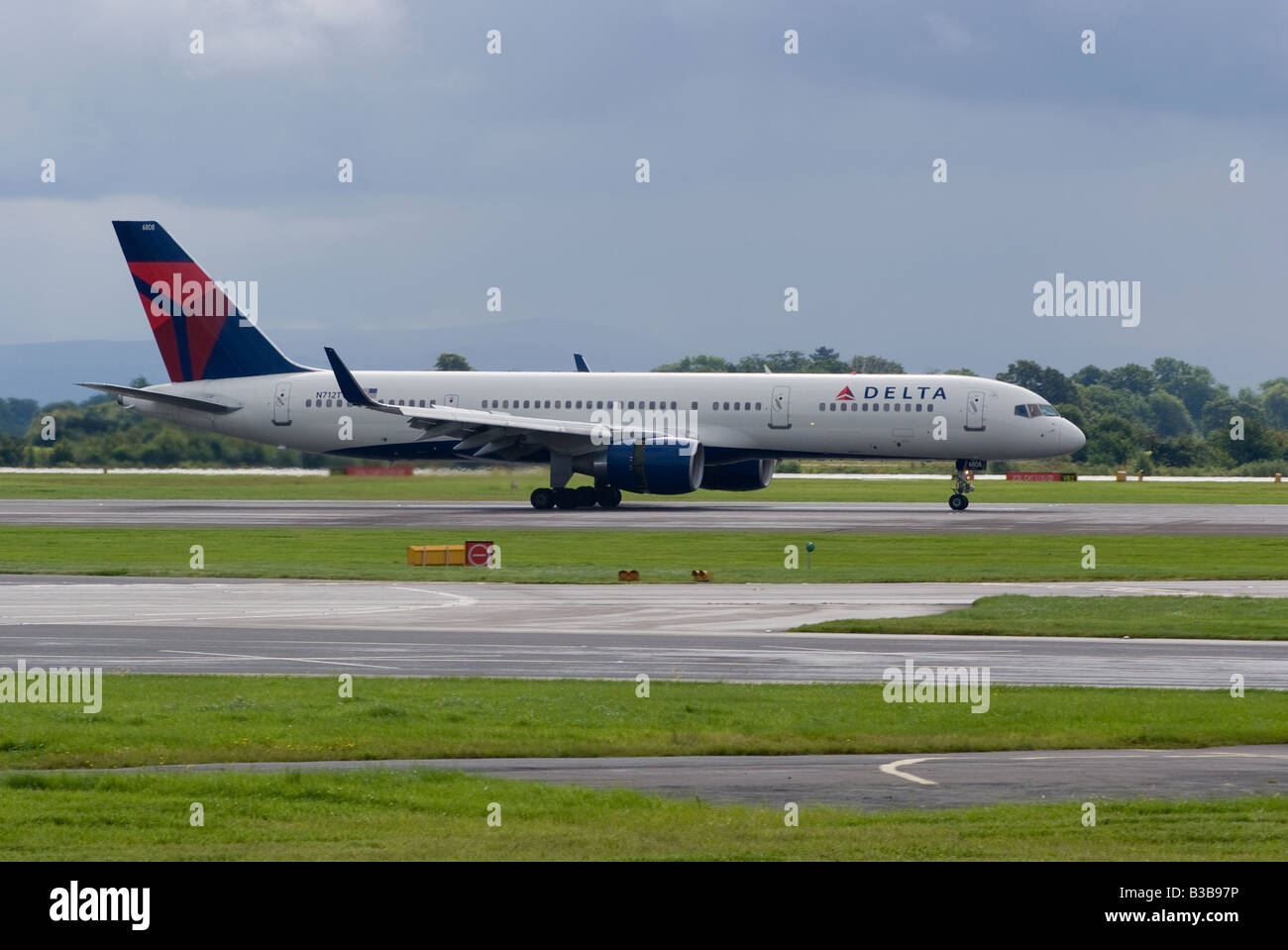 A Delta Airlines Boeing 757 [7572Q8ER] Airliner Taxiing on Arrival at