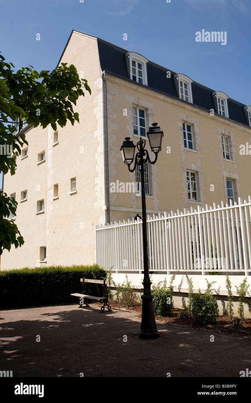 French traditional street lighting Stock Photo - Alamy