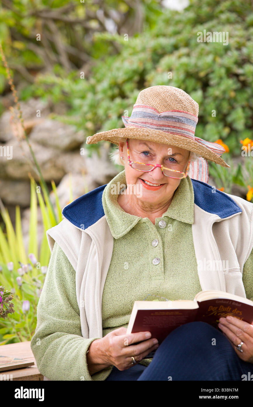 70 year old woman hi-res stock photography and images - Alamy