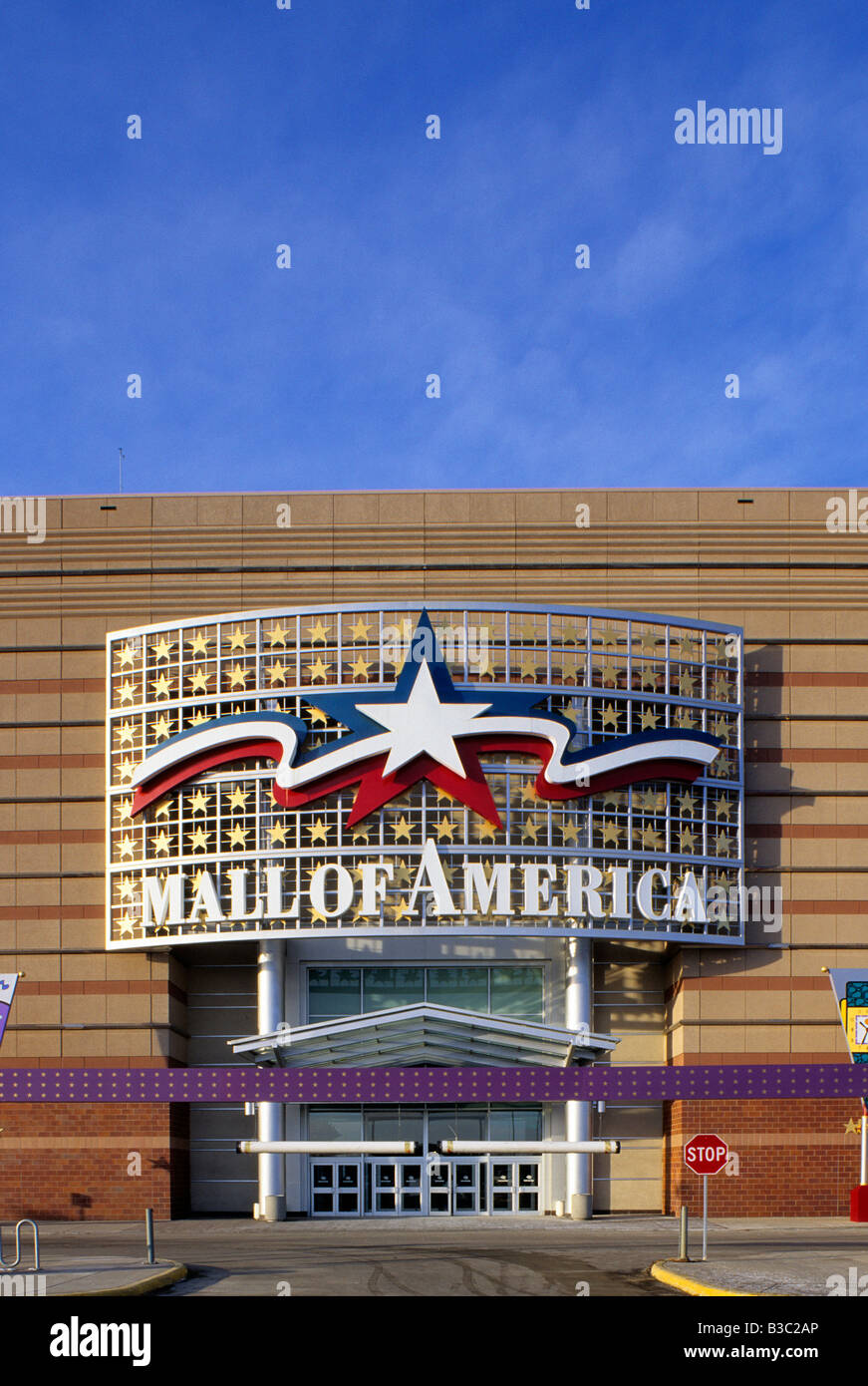 ENTRANCE TO THE MALL OF AMERICA IN BLOOMINGTON, MINNESOTA, A SUBURB OF MINNEAPOLIS. Stock Photo