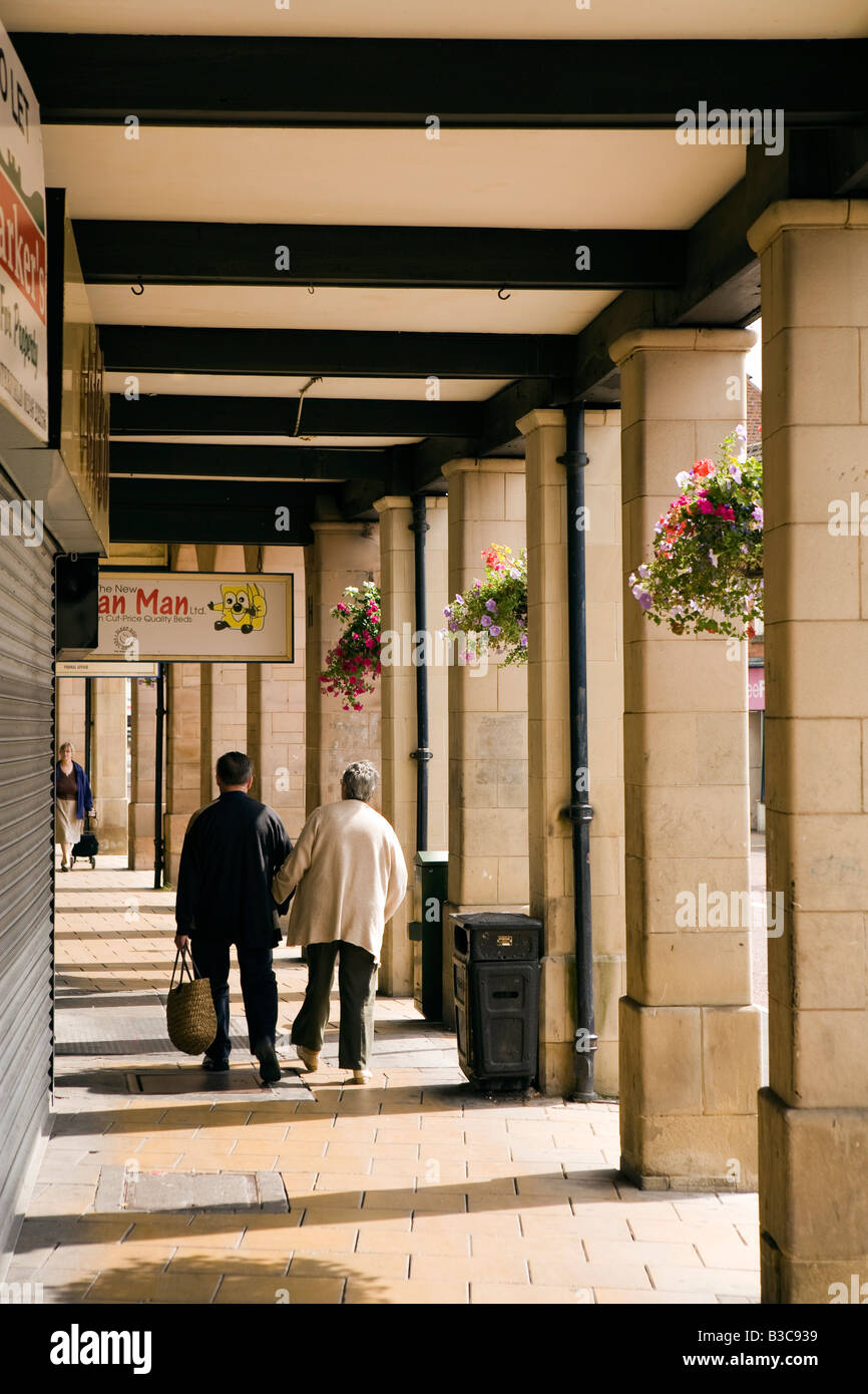 UK Derbyshire Chesterfield Knifesmithgate Victoria Centre covered arcade Stock Photo