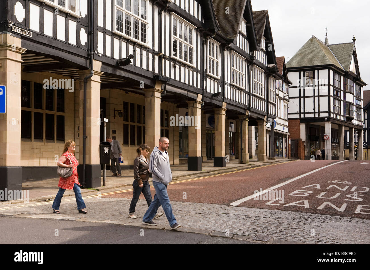 UK Derbyshire Chesterfield Knifesmithgate mock Tudor pre war buildings at Glumangate junction Stock Photo