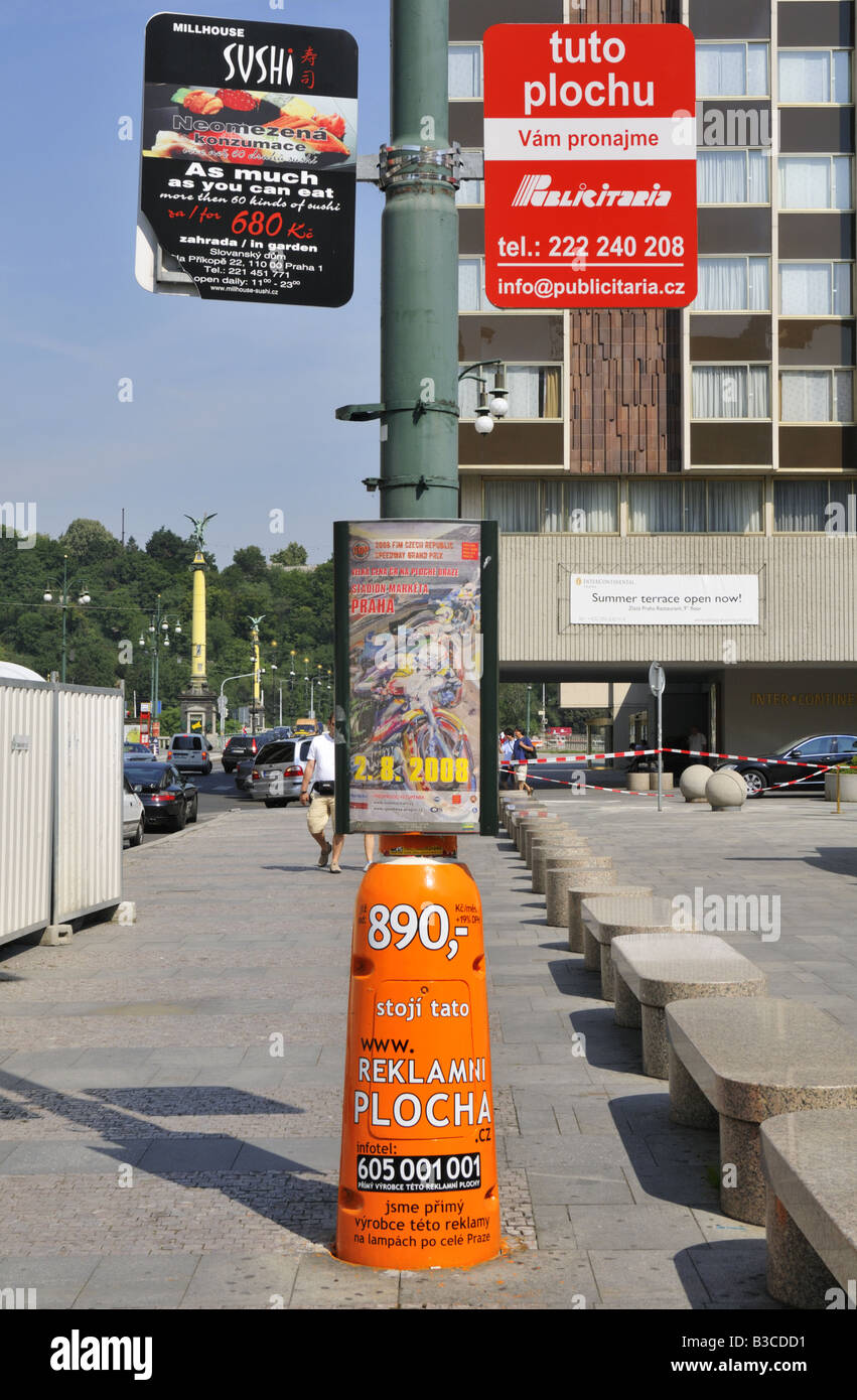 Lamppost advertising hi-res stock photography and images - Alamy