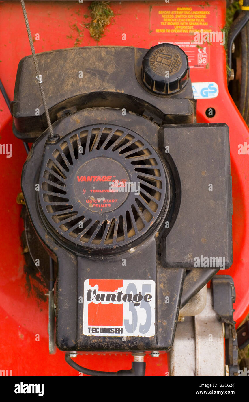 Petrol tank lawn mower hires stock photography and images Alamy