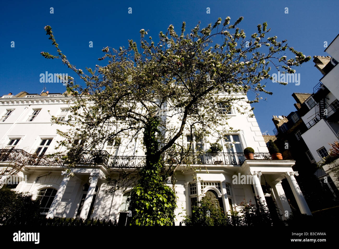 Houses in south kensington london hires stock photography and images