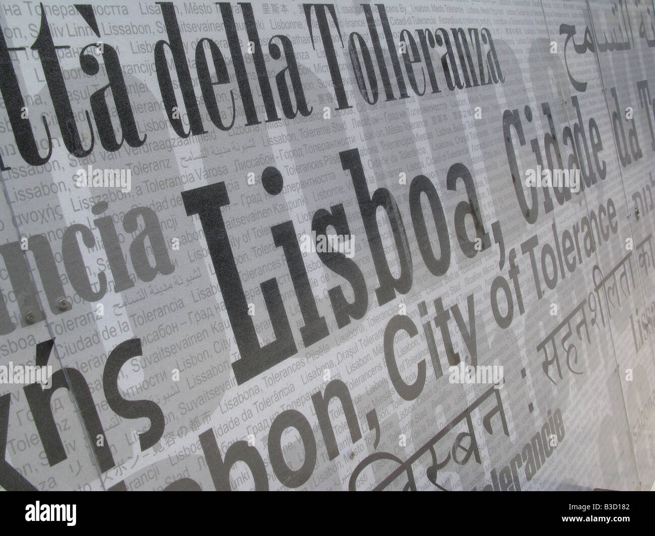 Multi-lingual mural declares 'Lisbon, City of Tolerance' (Lisboa, Cidade da Tolerância). Lisbon, Portugal, Europe Stock Photo