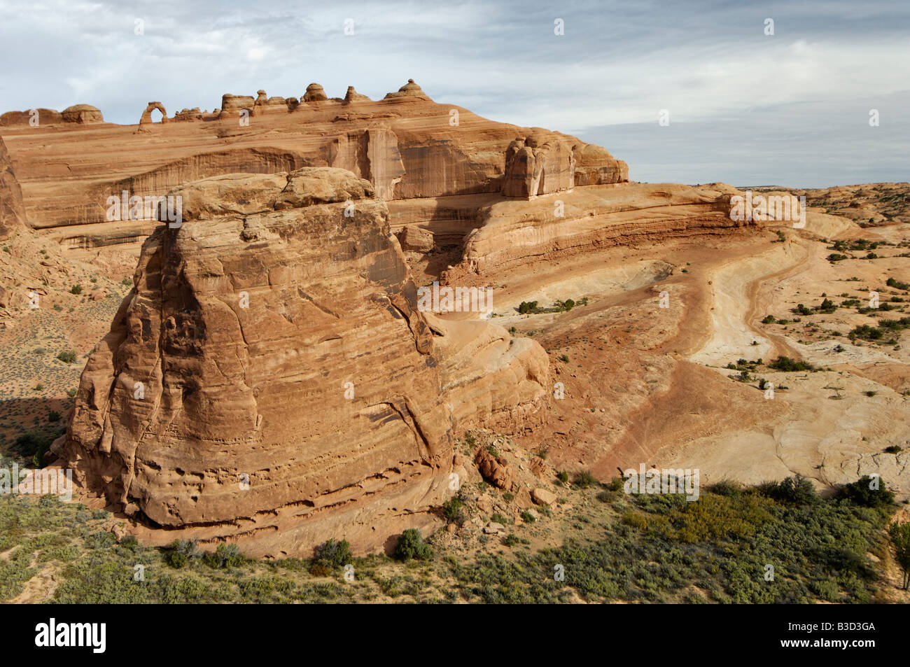 Arch in rock desert hi-res stock photography and images - Alamy