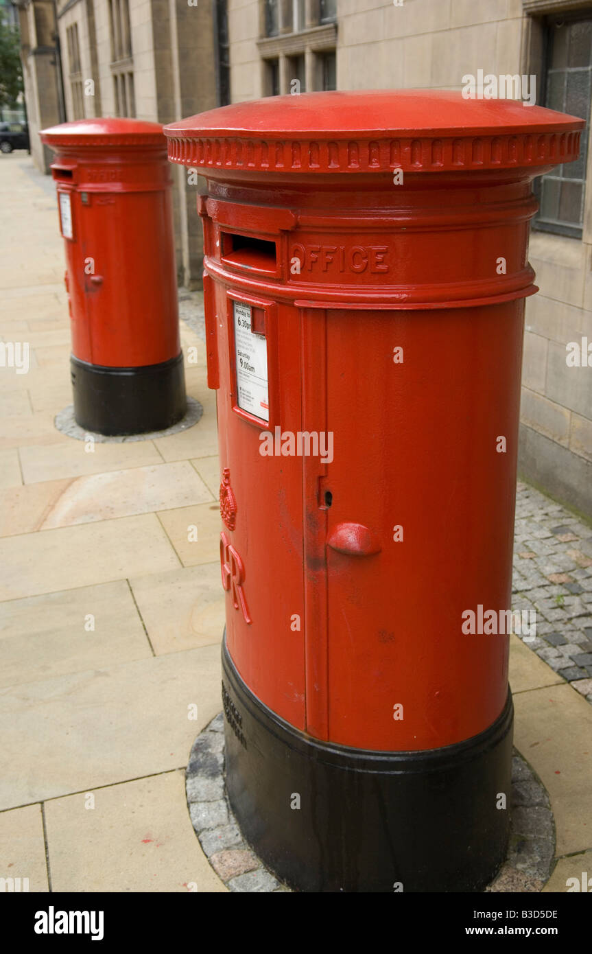 Double Royal Mail post box, Sheffield City Centre Stock Photo Alamy