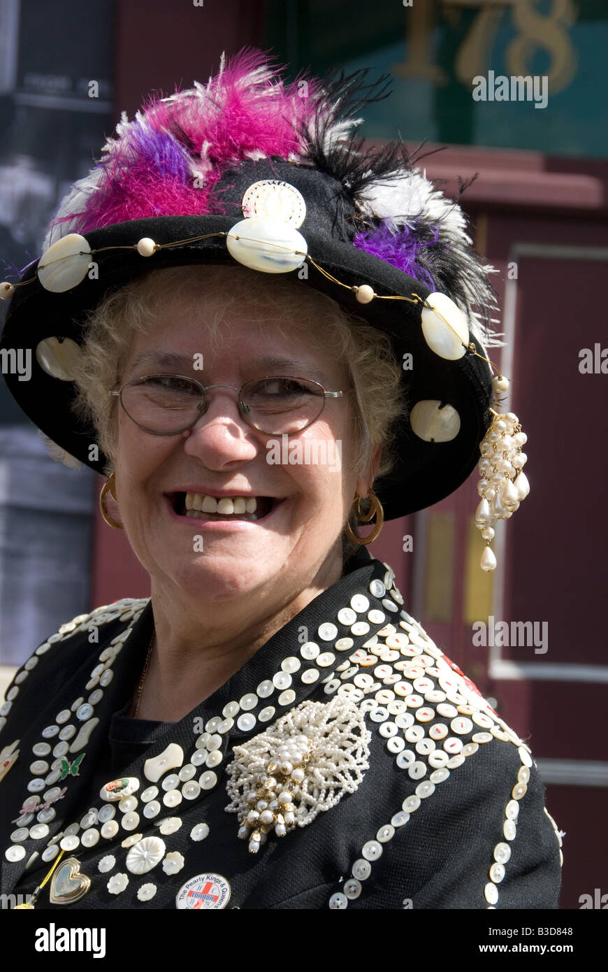 Street party to celebrate 1948 Olympic games on the day the Olympic flag was handed to London for 2012 Games.Pearly Queen . Stock Photo
