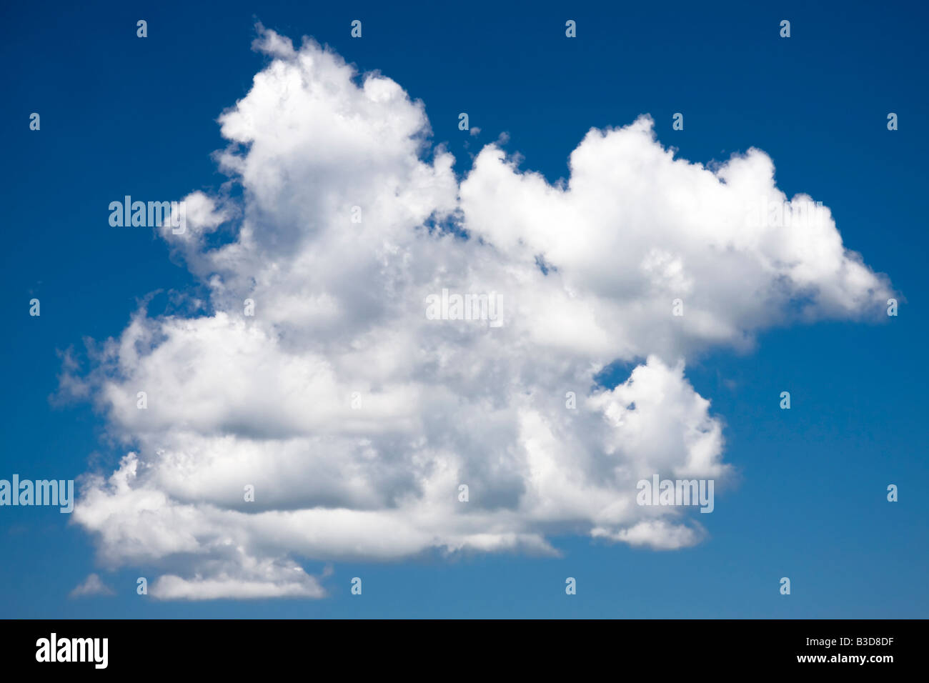 Cloudy blue sky clouds hi-res stock photography and images - Alamy