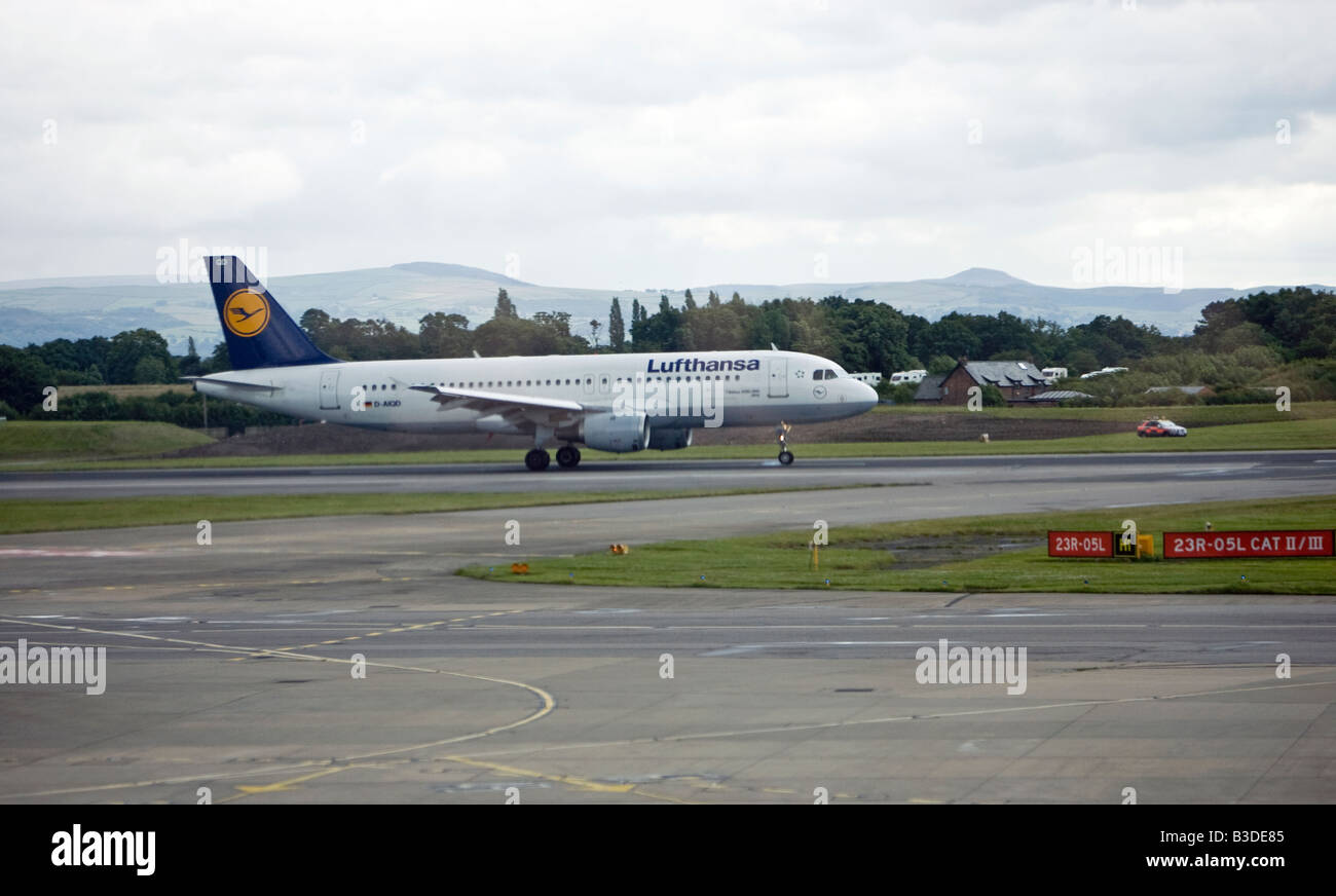 lufthansa landing aircraft at Manchester International Airport Stock Photo Alamy