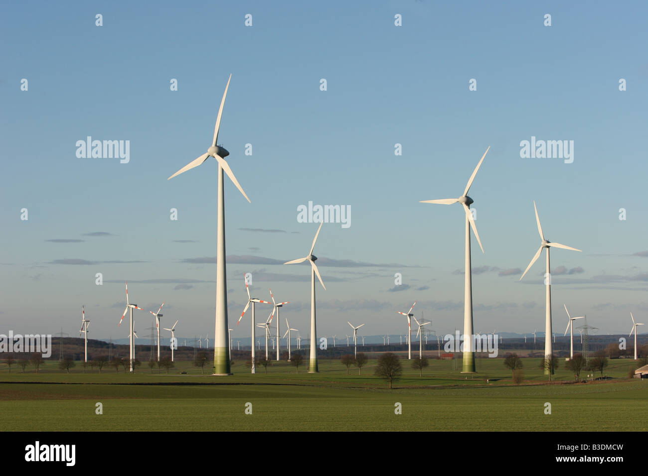 Windgeneratoren Wind Turbine Stock Photo