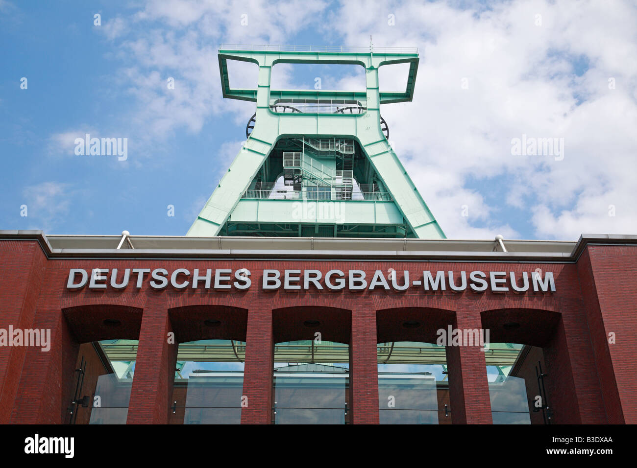 Route der Industriekultur, Deutsches Bergbau-Museum, Foerderturm der Stock  Photo - Alamy
