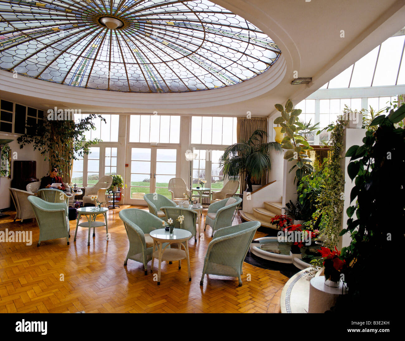 BURGH ISLAND DEVON 1994 SURROUNDED BY SEA AT HIGH TIDE ART DECO HOTEL Stock Photo