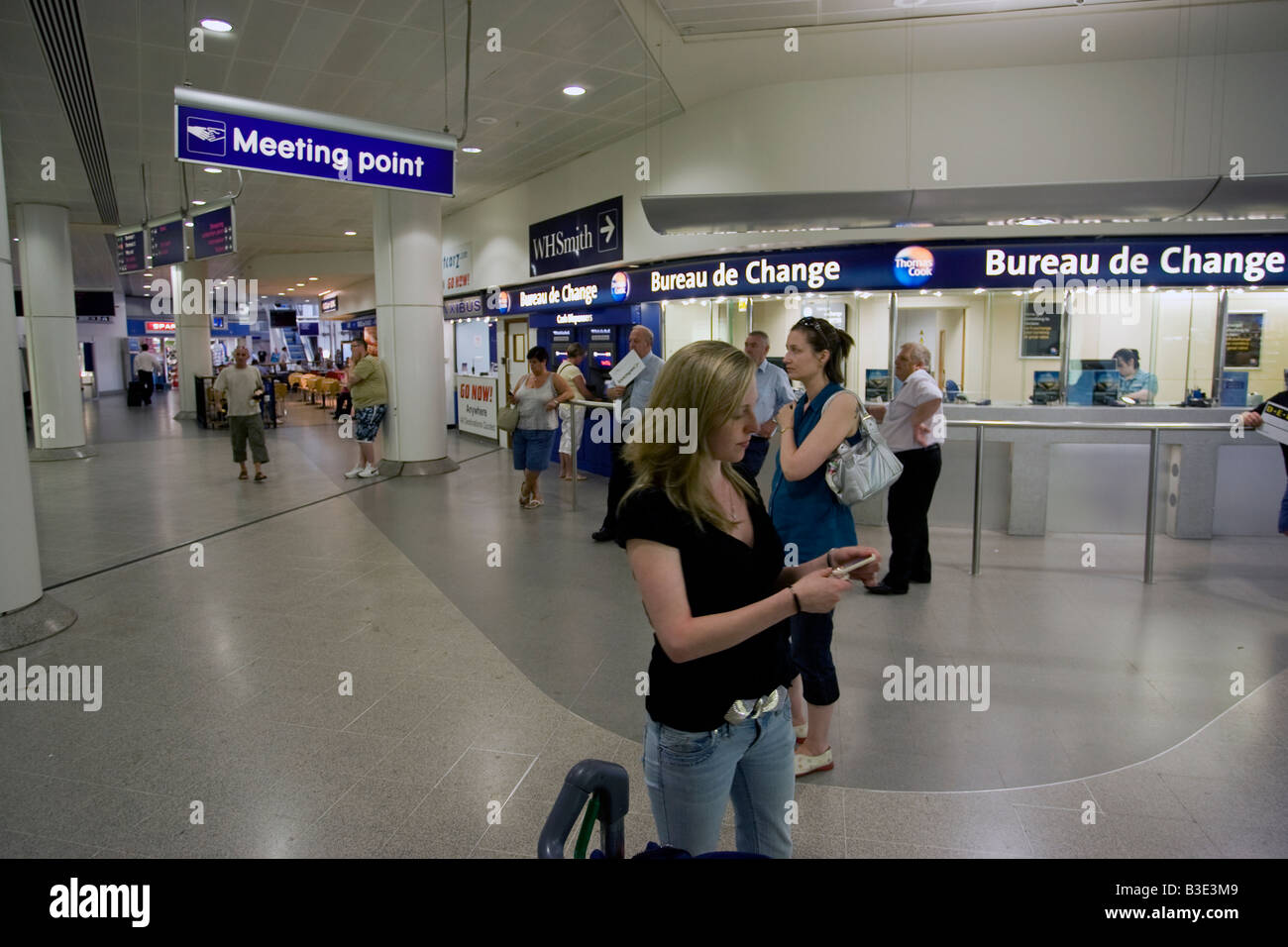 Manchester Airport Terminal 3 Stock Photo Alamy