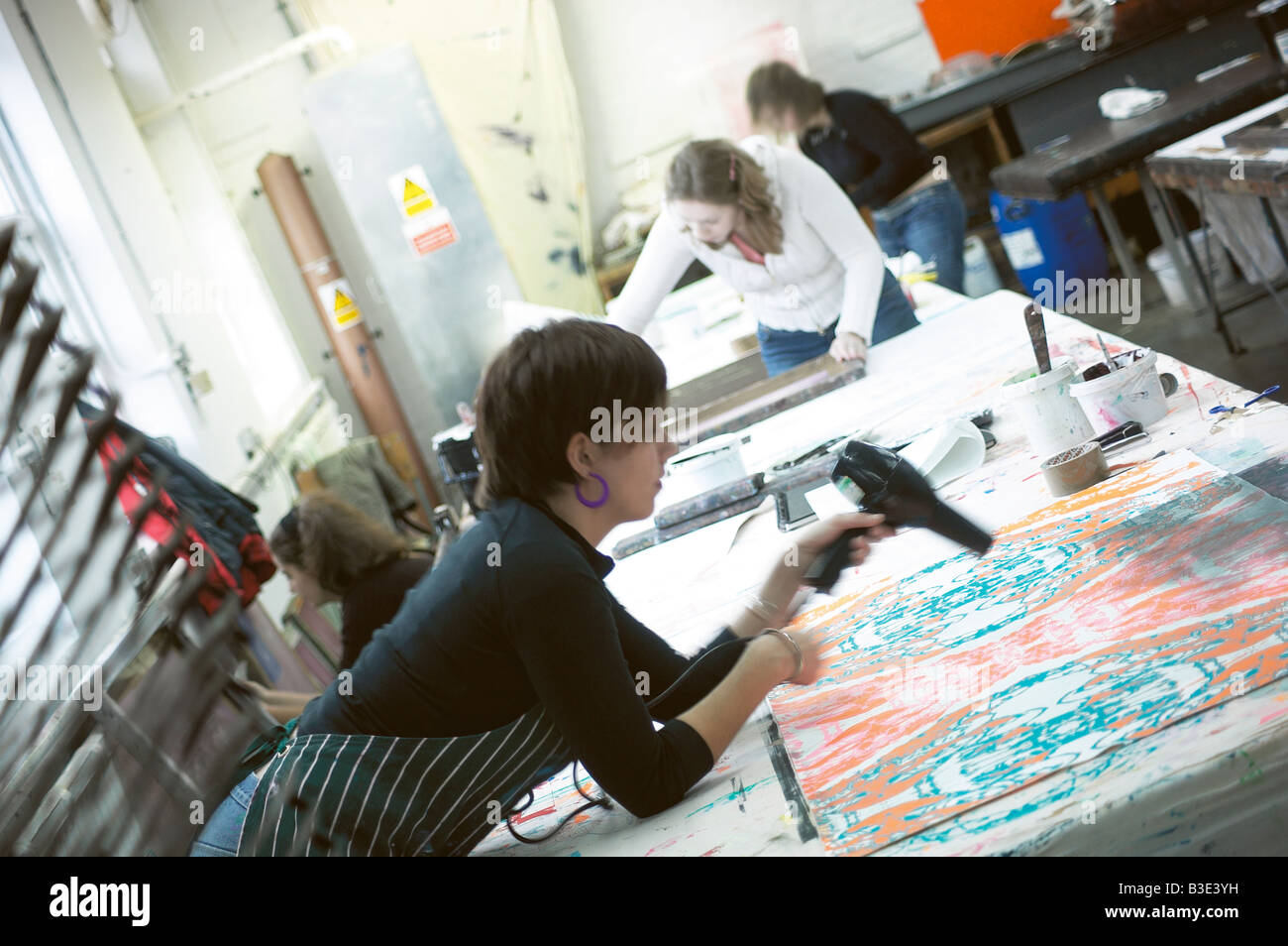 ART TEXTILE STUDENTS AT WORK SCREEN PRINTING Stock Photo Alamy