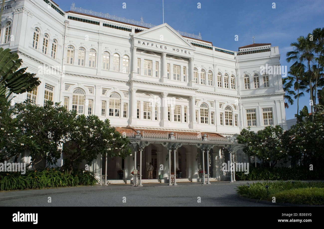 Raffles hotel frotage is thr ultimate icon of Singapore Stock Photo