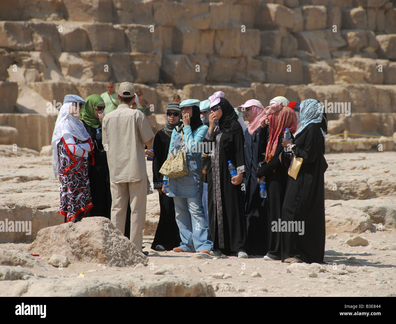 Guide Picture Tour guide egypt hi-res stock photography and images - Alamy