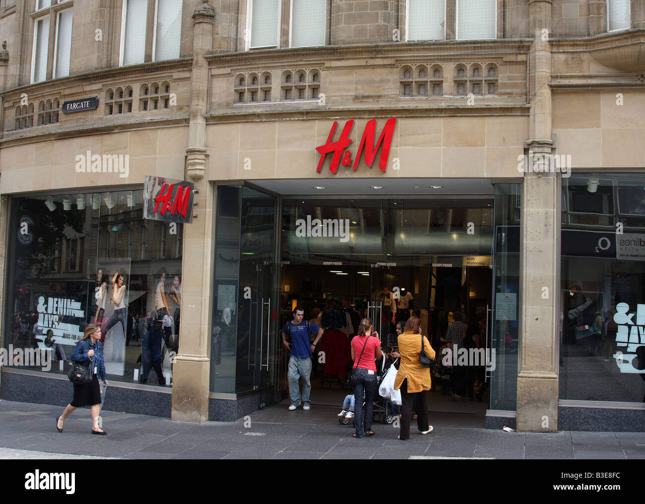 The H&M retail fashion outlet, Fargate, Sheffield, South Yorkshire,  England, U.K Stock Photo - Alamy