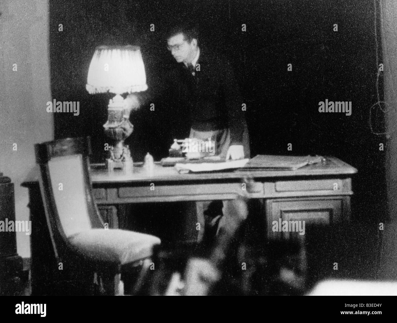 Siege photography composer leningrad music music room russia ...