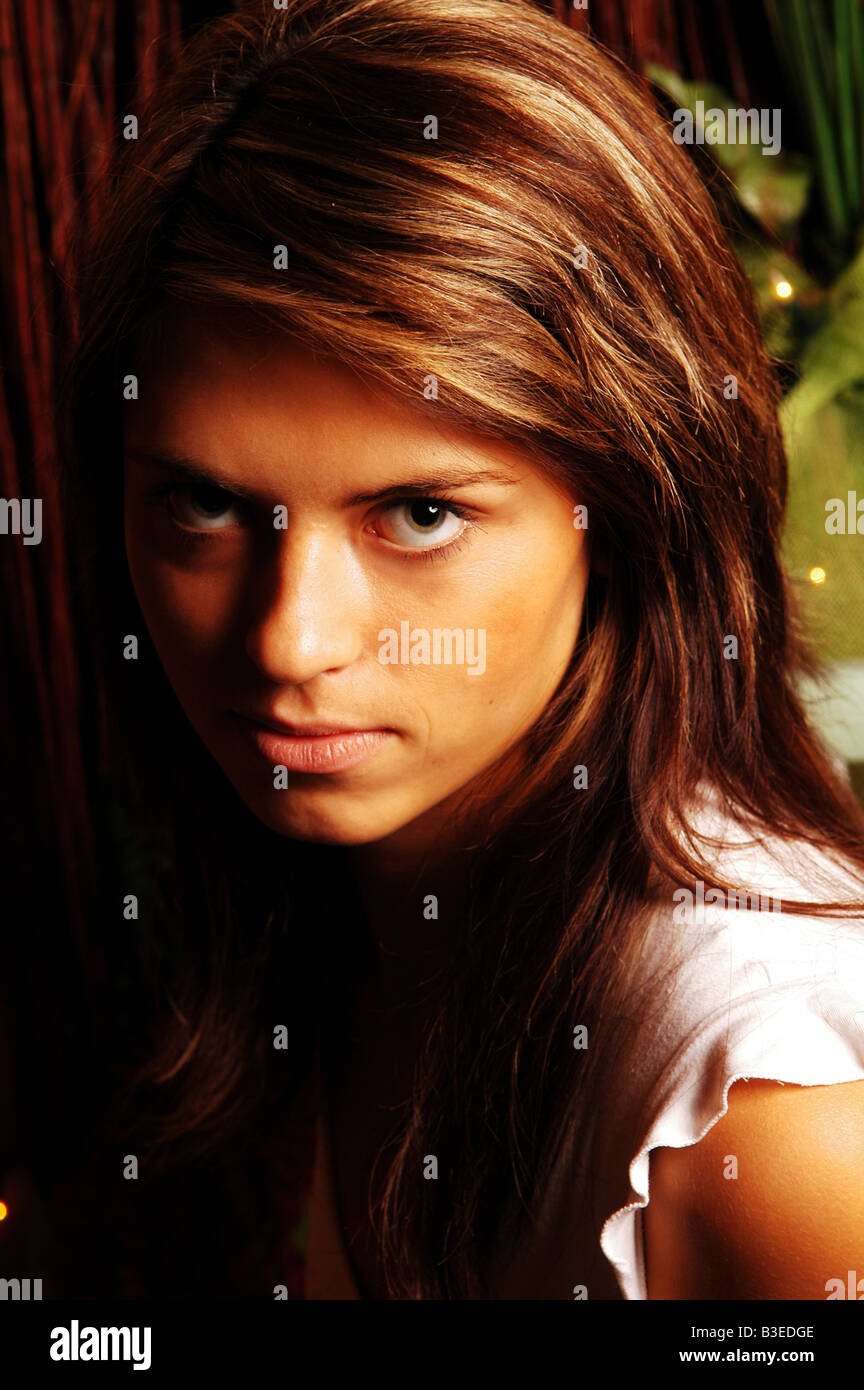 Portrait of a young woman Stock Photo - Alamy