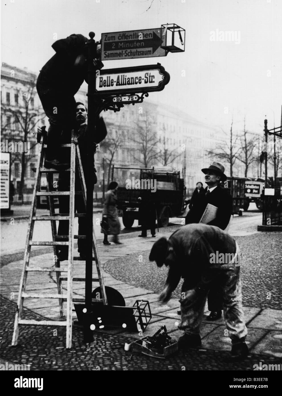 Air raid shelter sign / Berlin / 1935 Stock Photo