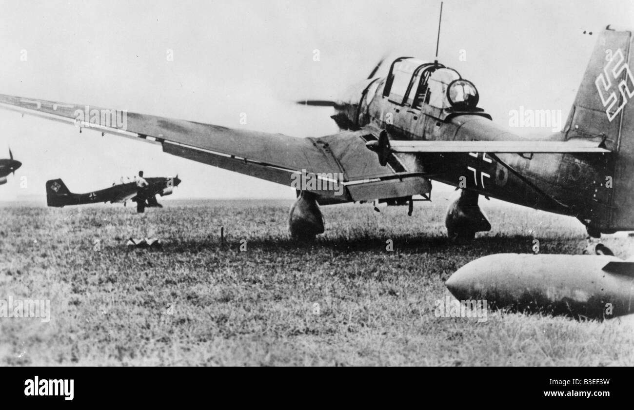 Junkers ju 87 Sturzkampfflugzeug. German Junkers ju 87 Stuka Dive-Bomber. Самолет der Jager. Sturzkampfflugzeug Мем. Туман пикирующий бомбардировщик