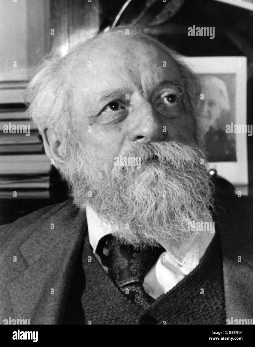 Buber, Martin, 8.2.1878 - 13.6.1965, Austrian Jewish religion inquirer and philosopher, half length, Stock Photo