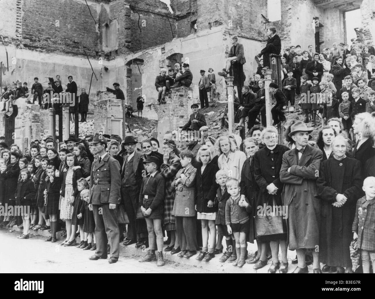 The 'Desert Rats' enter Berlin / 1945 Stock Photo