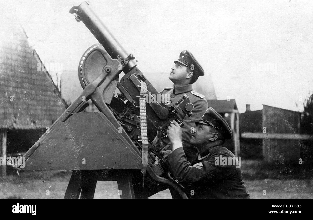 events, First World War / WWI, aerial warfare, anti aircraft, machine gun 08/15 on carriage, postcard with stamp of the 1st Bavarian Army Corps, 2.10.1915, Stock Photo