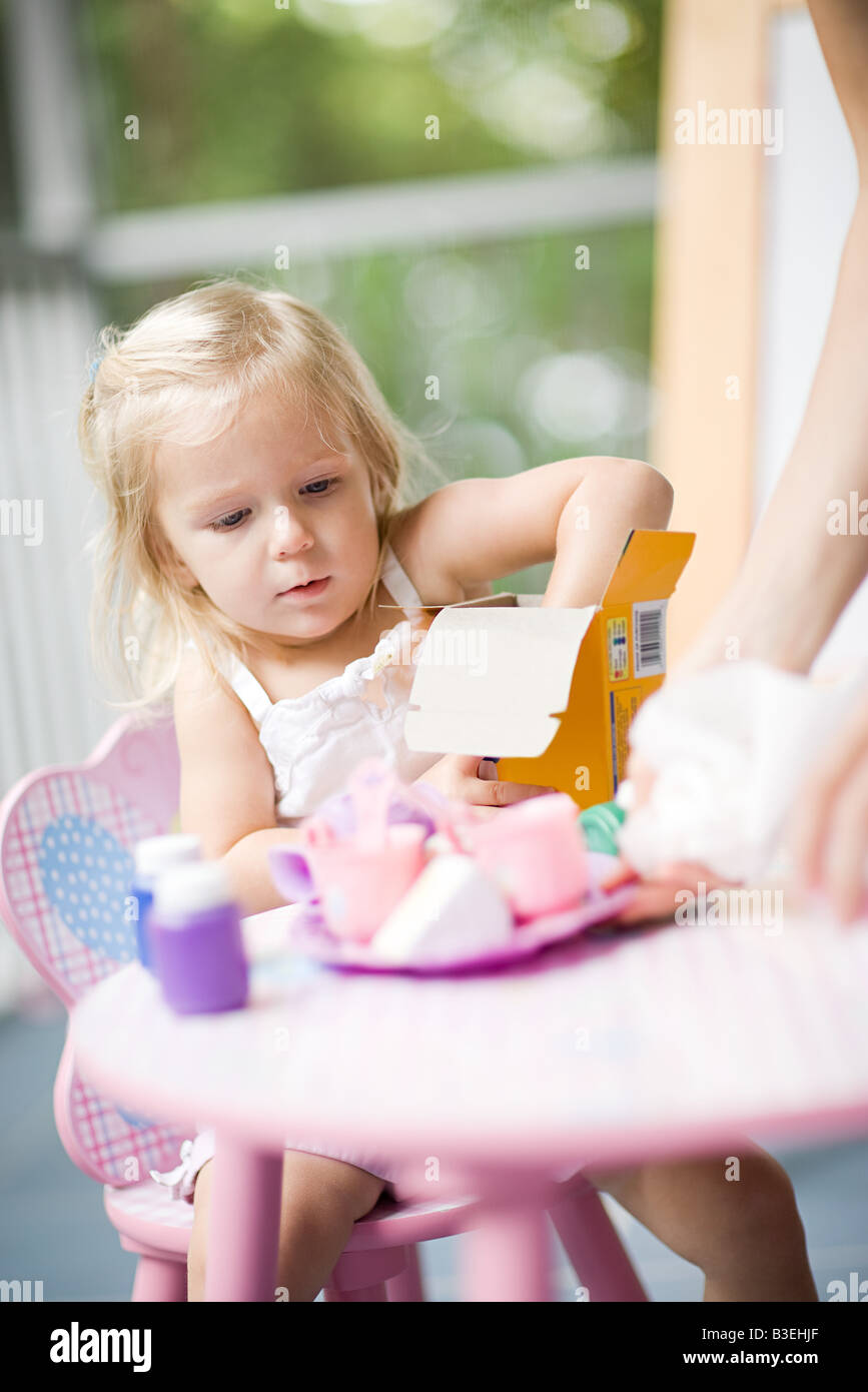 Little girl playing Stock Photo - Alamy