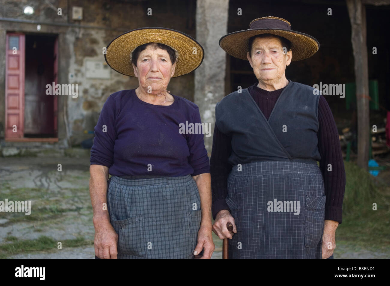 Countrywomen in Vilaserio WAY OF SAINT JAMES or CAMINO DE SANTIAGO - GALICIA region SPAIN Stock Photo