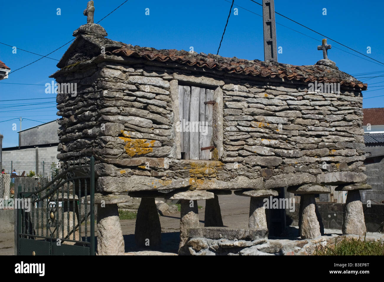 Granary called horreo in Maroñas WAY OF SAINT JAMES or CAMINO DE SANTIAGO - GALICIA region SPAIN Stock Photo