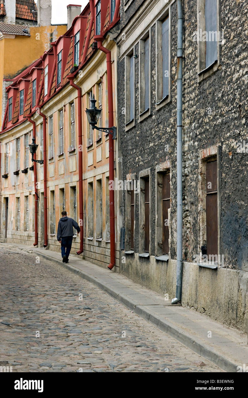 Lone male walker hi-res stock photography and images - Alamy