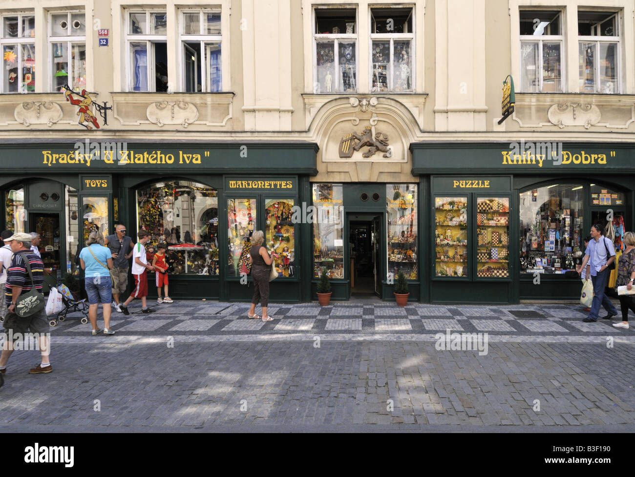 Prague shops hi-res stock photography and images - Alamy