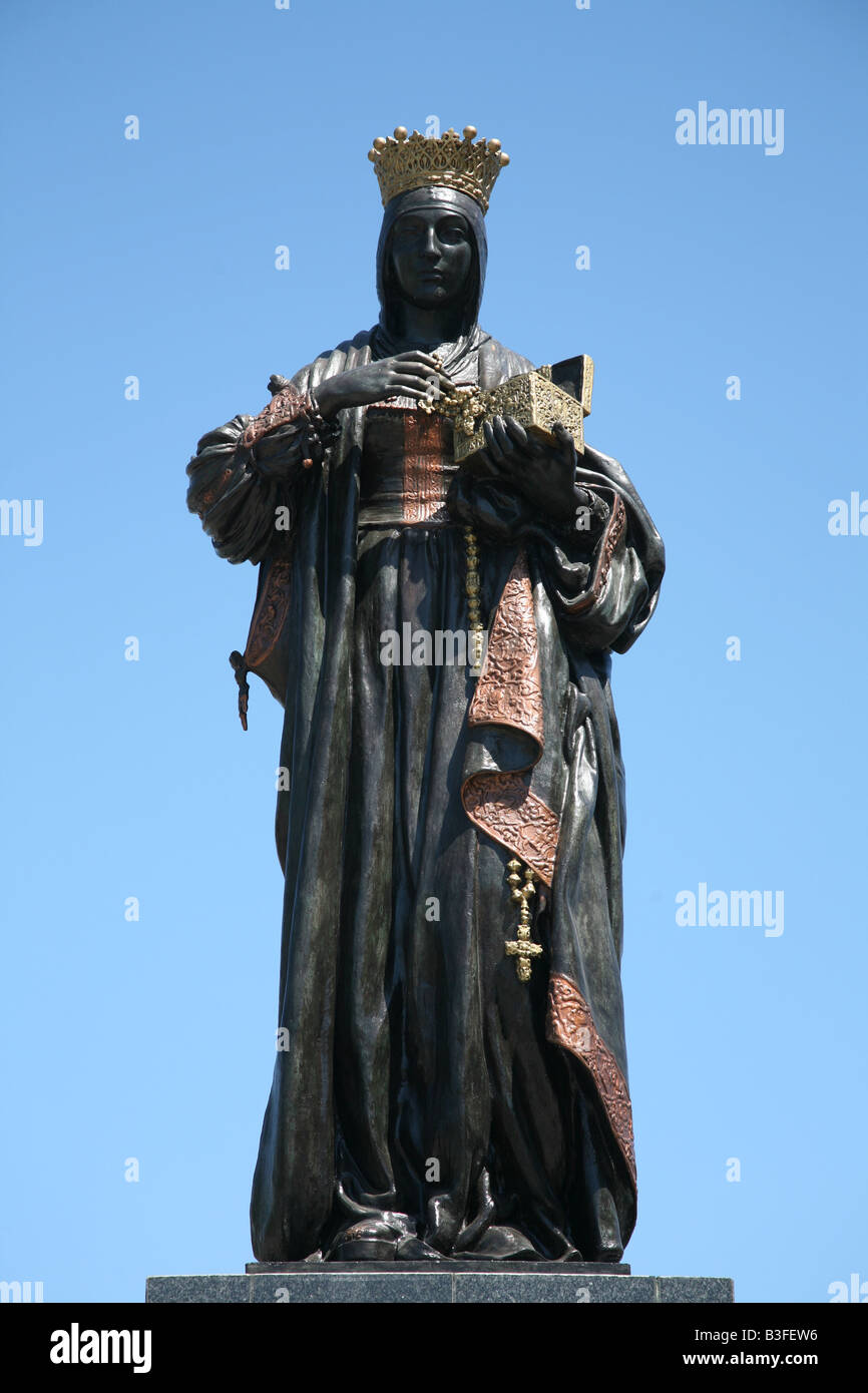 Monument to the Queen Isabella I of Castile aka Isabel La Catolica in Santo Domingo, Dominican Republic Stock Photo