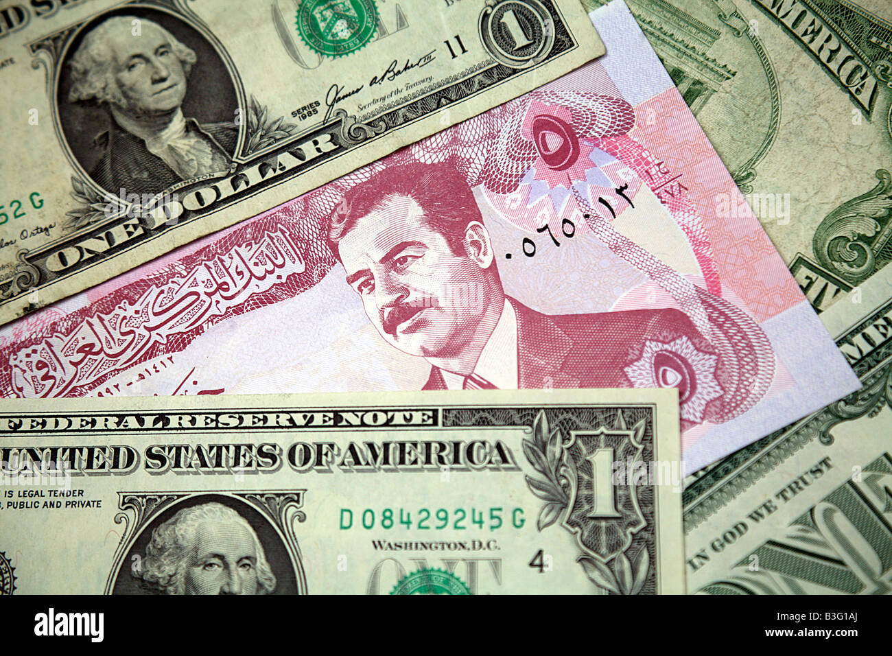 Iraqi currency hi-res stock photography and images - Alamy