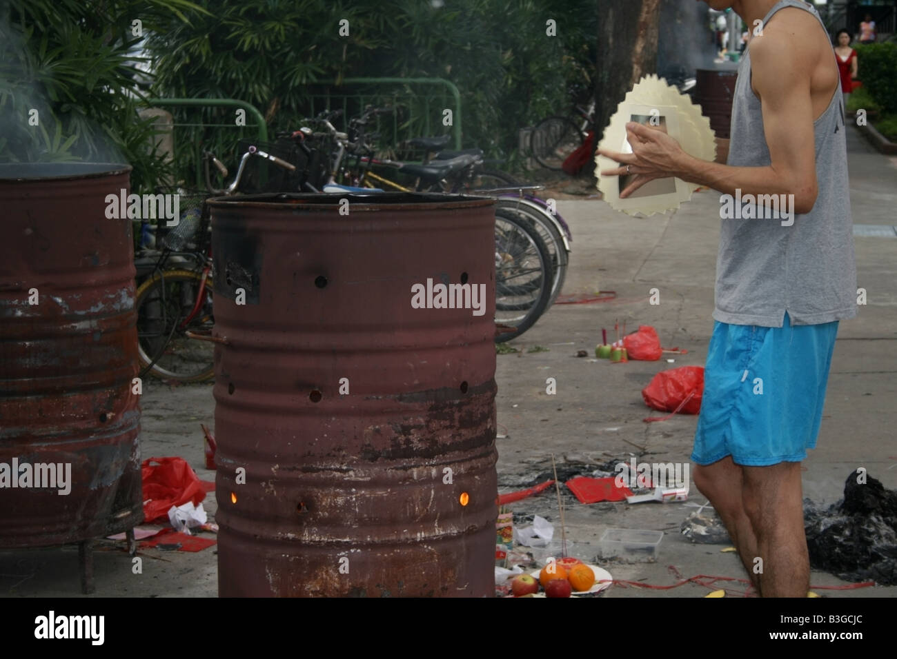 Joss paper hi-res stock photography and images - Alamy